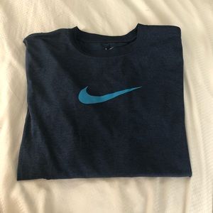 Nike athletic long sleeve top